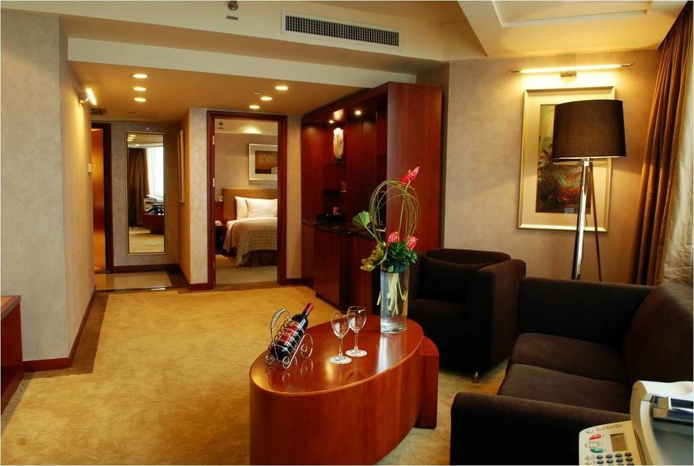 Merryland Traders Hotel Changshu Dış mekan fotoğraf