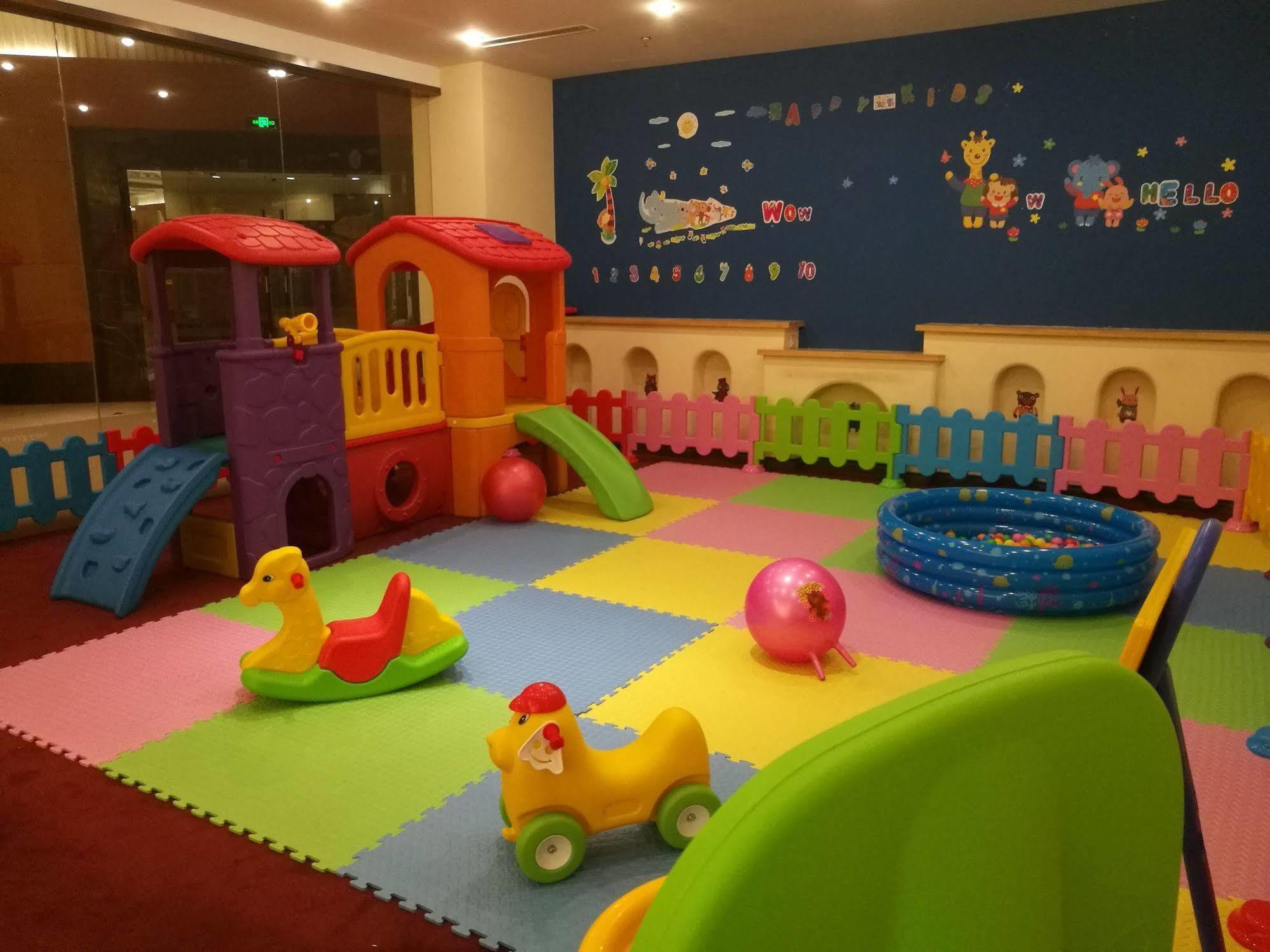 Merryland Traders Hotel Changshu Dış mekan fotoğraf